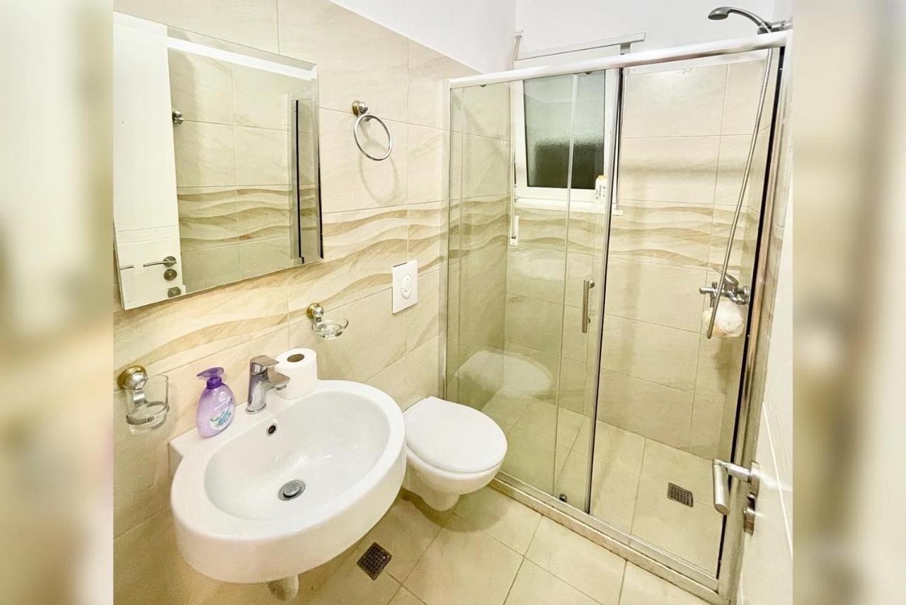 דורס Hotel Vila Dedej מראה חיצוני תמונה