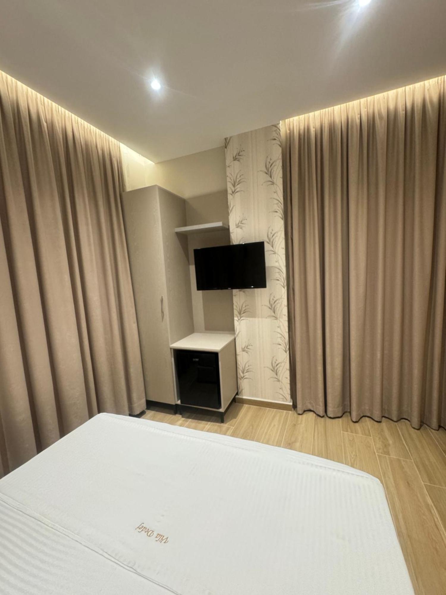 דורס Hotel Vila Dedej מראה חיצוני תמונה