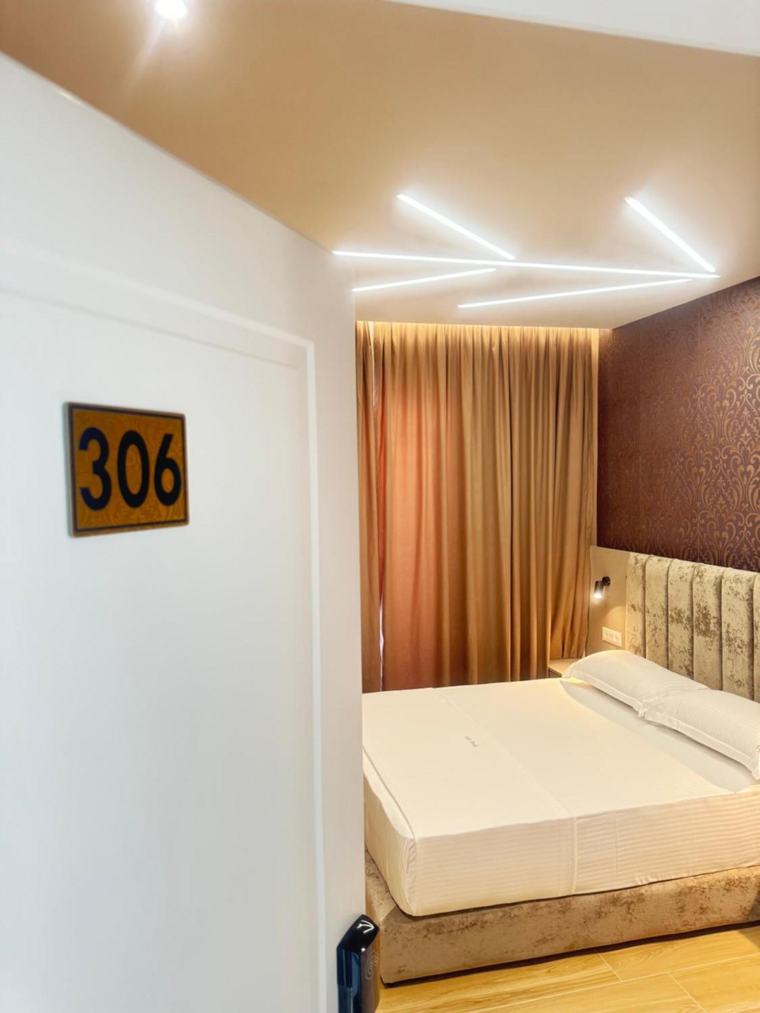דורס Hotel Vila Dedej מראה חיצוני תמונה