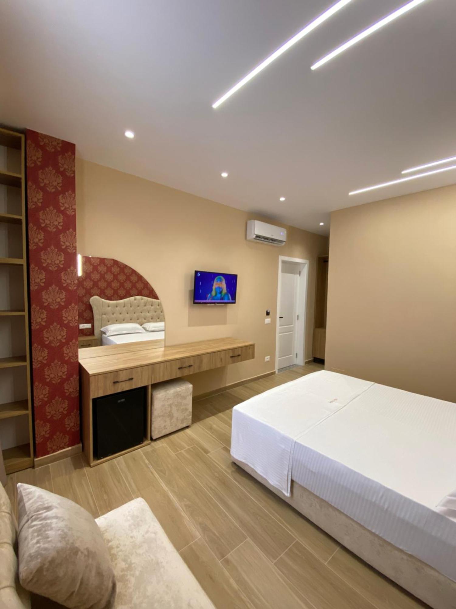 דורס Hotel Vila Dedej מראה חיצוני תמונה
