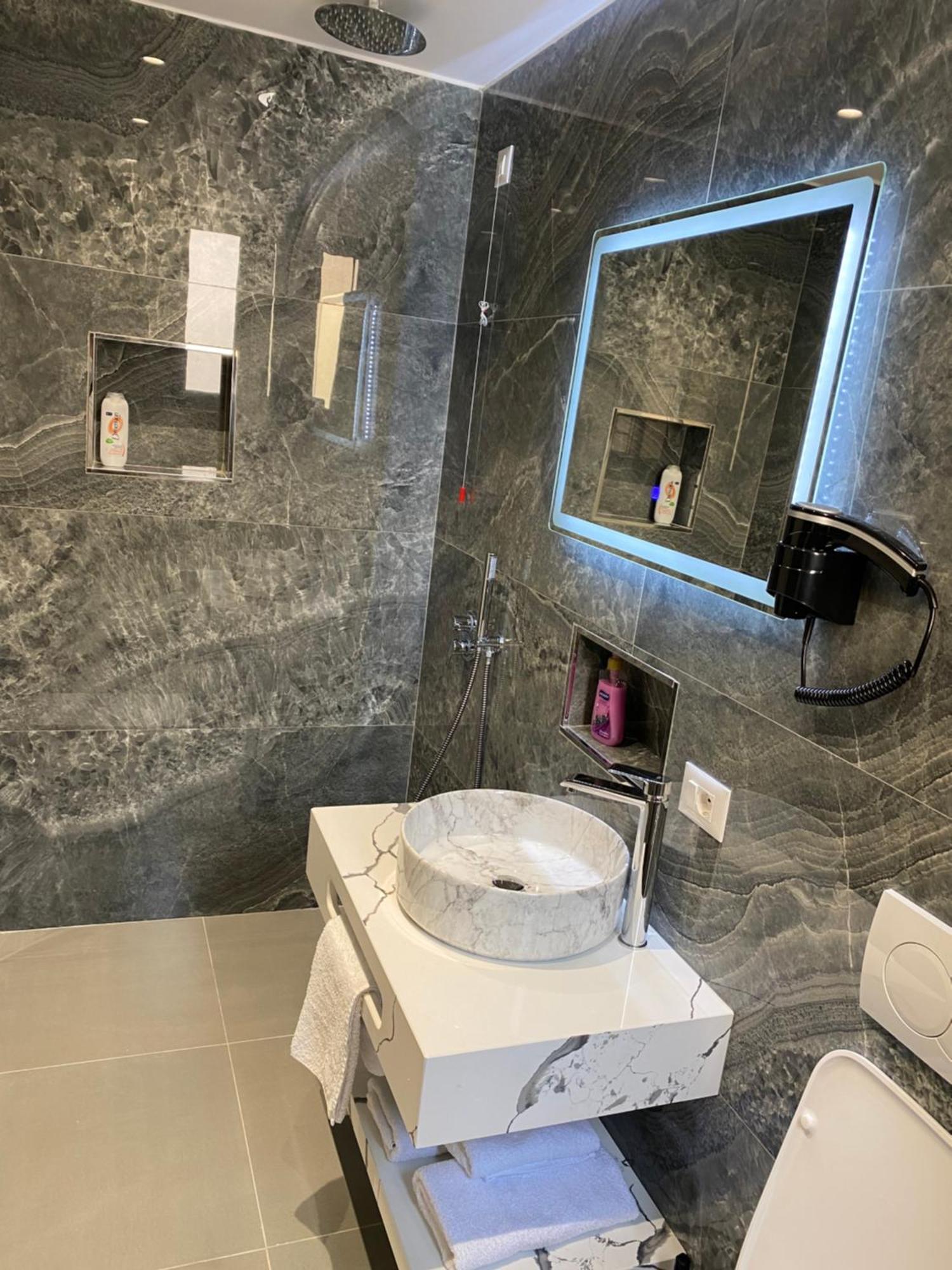 דורס Hotel Vila Dedej מראה חיצוני תמונה